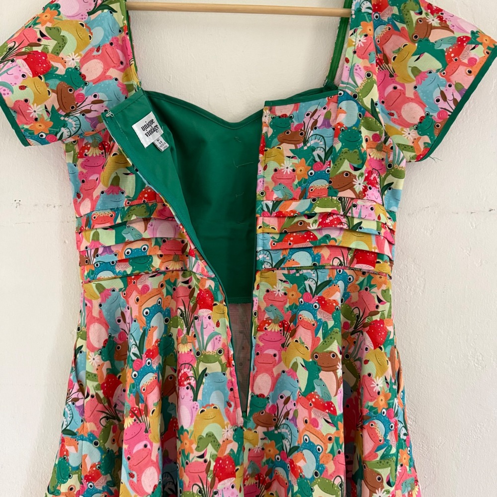 Unique Vintage Frog Ribbit Rainbow Print‎ Swing Dress Size Medium Novelty AOP - Picture 9 of 13